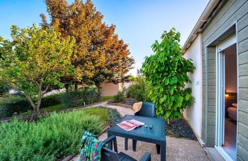 Les Epesses Apartamento | Scenic Countryside Retreat Near Puy du Fou - Perfect for Family Getaways