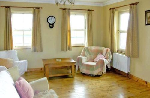Labasheeda Casa | Scenic Estuary Way 3-Bed Home in Labasheeda