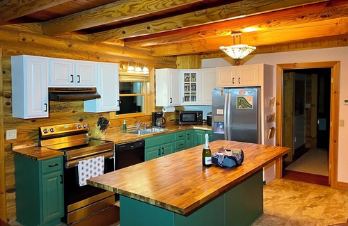 Graysville Cabina | Log Cabin escénica en 12 Acres