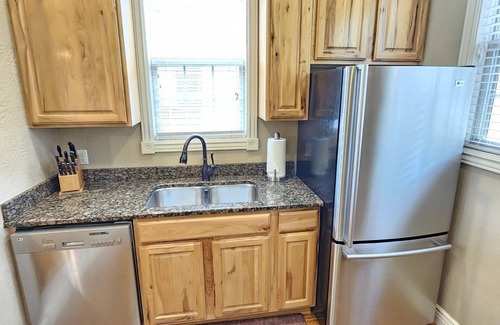 Indian Point Cabina | Scenic Mountain Log Cabin by Silver Dollar City & Table Rock Lake!