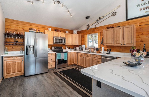 Saint Mary's Cabina | Scenic Mountain Retreat in Idaho Springs