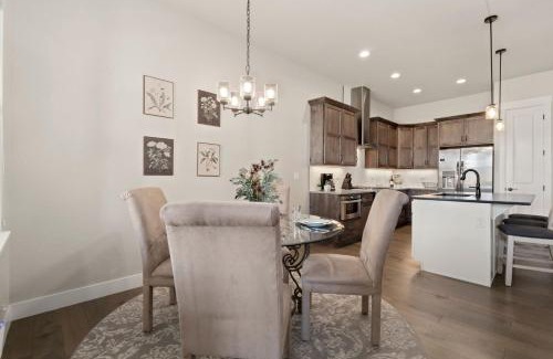 Loveland Casa | Scenic Mountain Retreat Golf, Pickleball, Relax