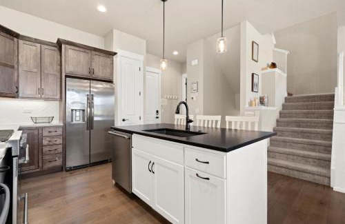 Loveland Casa | Scenic Mountain Retreat Golf, Pickleball, Relax