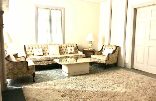 Waynesboro Casa | Scenic Mountaintop Villa with Free WiFi & Pool