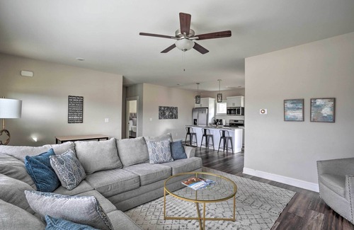 Lookout Valley Neighborhood Association Casa | Scenic Mtn Retreat w/ Wooded Backyard + Fire Pit!