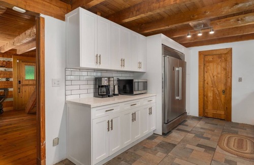 Toomsboro Cabina | Scenic Rural Oasis, 5-bedroom cabin in the heart of Georgia