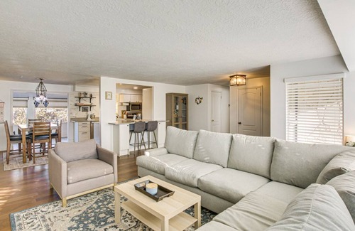 South Ogden Casa | Scenic South Ogden Getaway: BBQ, Fire Pit, & Gym