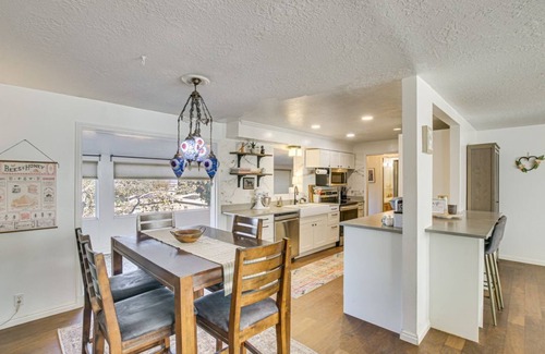 South Ogden Casa | Scenic South Ogden Getaway: BBQ, Fire Pit, & Gym