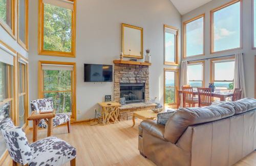 Ranger Casa | Scenic Talking Rock Creek Resort Home with Hot Tub