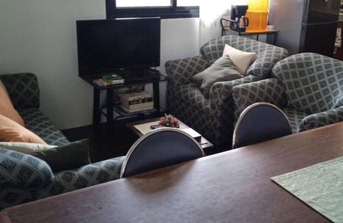 Baguio Apartamento | Scenic view 2-bedroom apartment with balcony and WiFi in beautiful Baguio
