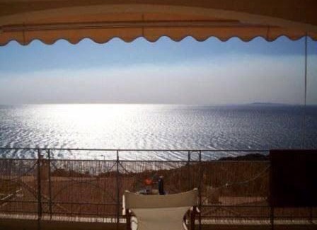 Saronida Apartamento | Scenic View Apartment by Saronida Beach