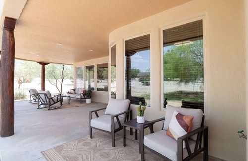 Alamogordo Casa | Scenic Vista with Game Room and Putting Green