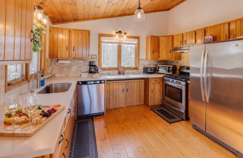 Thornton Casa | Scenic White Mountains Retreat home