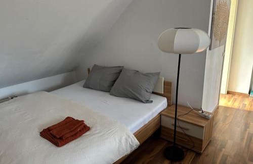 Gladbach Apartamento | Schöne DG Whg in MG Zentrum