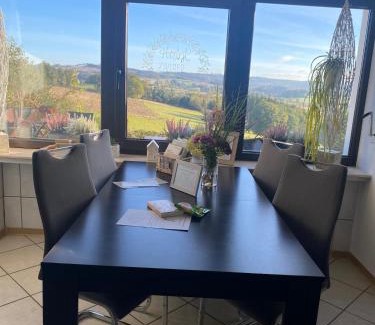 Kierspe Apartamento | Schöne Ferienwohnung mit Ausblick in die Natur