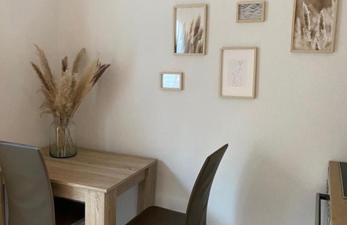 Goeppingen Apartamento | Schöne moderne renovierte Einliegerwohnung mit Terrasse