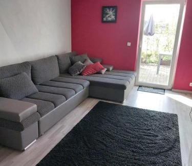 Neunkirchen a. Sand Apartamento | Schöne Wohnung direkt am Bach