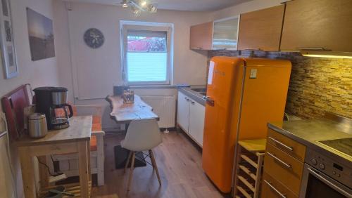 Langel Casa | Schönste Lage am Rhein, behagliches Haus mit Kamin.