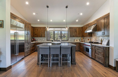 Ponderosa Palisades Casa | Schaffer's Mill Luxury Home, Hot Tub, Golf & Mountain Views, Amenities Access