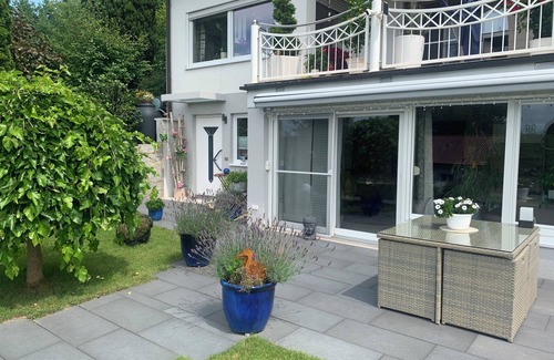 Bindlach Apartamento | Schätzla 5 star vacation apartment now with barrel sauna