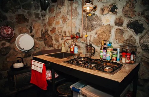 Yukon Cabina | Scheduled hide-away to unplug and unwind in the woods.