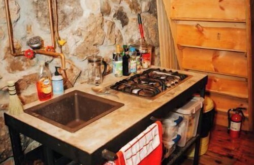 Yukon Cabina | Scheduled hide-away to unplug and unwind in the woods.