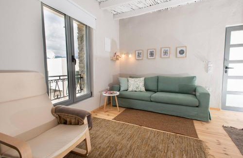 Kouses Casa | Schefflera Apartment, With Mountain View