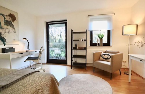 Hassels Apartamento | Schickes Apartment in Düsseldorf mit Terrasse