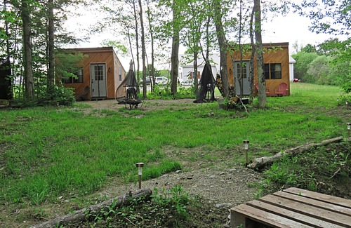 Lincoln Cabina | Schlafmans Hollow Solar Cabins
