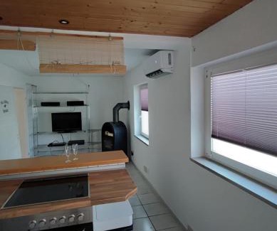 Stockstadt am Main Apartamento | Schleusenapartment mit Klimaanlage und Kamin
