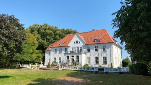 Badow Apartamento | Schloss Badow