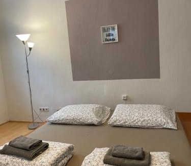 Landstrasse Casa | Schloss Belvedere Private Rooms