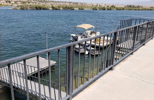 Holiday Shores Casa | Schneider's Riverfront Retreat