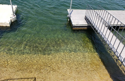 Holiday Shores Casa | Schneider's Riverfront Retreat