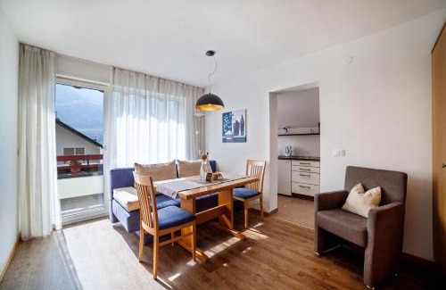 Rabla Apartamento | Schnitzer Ferienwohnung Enzian