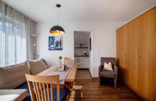 Rabla Apartamento | Schnitzer Ferienwohnung Enzian