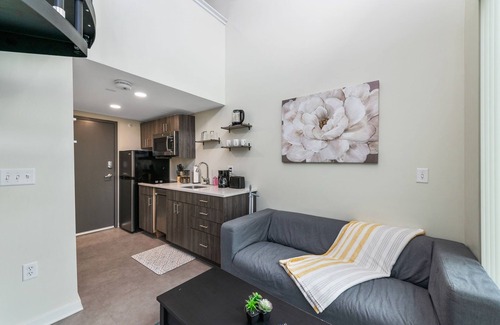 South Kansas City Apartamento | Scholars Row 207 - Studio Suite!