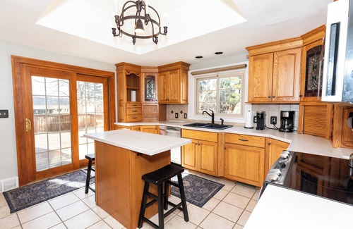 Huron Casa | School House Getaway! 4BR with Large Pool & Hot Tub