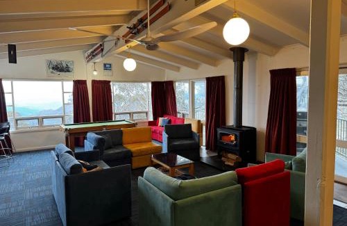 Mount Buller Cabina | Schuss Alpine Club, Mt Buller