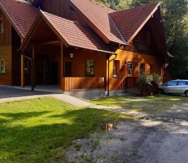Willendorf am Steinfelde Apartamento | Schutzhaus Johannesbachklamm