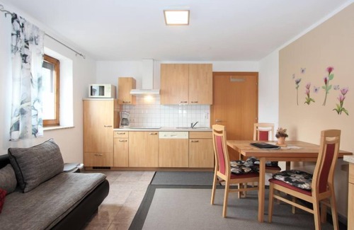 Zillertal Apartamento | Schweiberer by Interhome