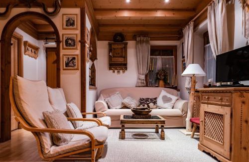 Kastelruth Apartamento | SciliarGuestHouse-due piani parcheggio privato