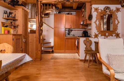 Kastelruth Apartamento | SciliarGuestHouse-due piani parcheggio privato