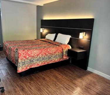 Locust Grove Hotel | Scottish Inns - Locust Grove