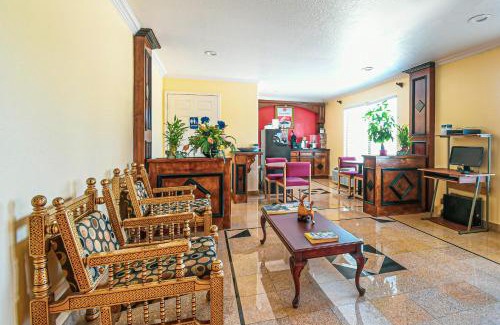 Shenandoah Hotel | Scottish Inns & Suites - Woodlands Mall