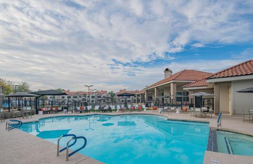 North Scottsdale Apartamento | Scottsdale 2BR Condo - Near TPC & Fairmont - Pool - Gym Access - H1059