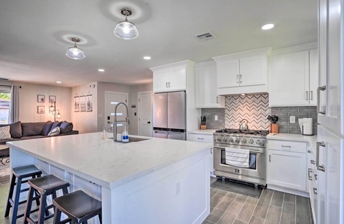 Park Scottsdale Four Casa | Scottsdale Home w/ Putting Green, 3 Mi to Old Town
