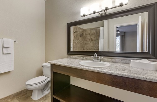 Scottsdale Links Complejo | Scottsdale Links Resort-2 BEDROOM 1 KING 1 QUEEN SUITE HEARING ACCESSIBLE