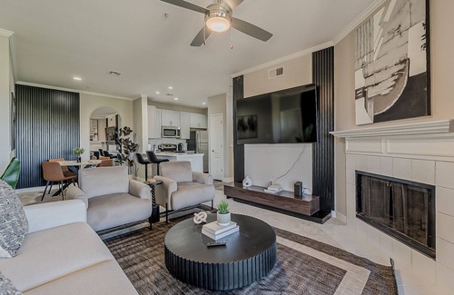 North Scottsdale Apartamento | Scottsdale Retreat 2BR Pool Gym Free Parking