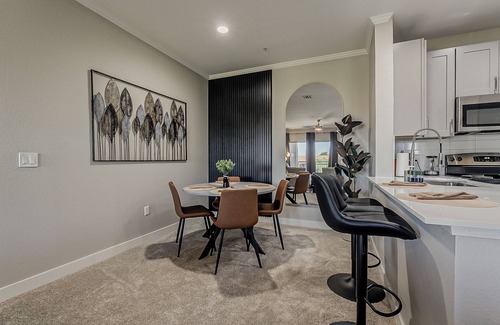 North Scottsdale Apartamento | Scottsdale Retreat 2BR Pool Gym Free Parking